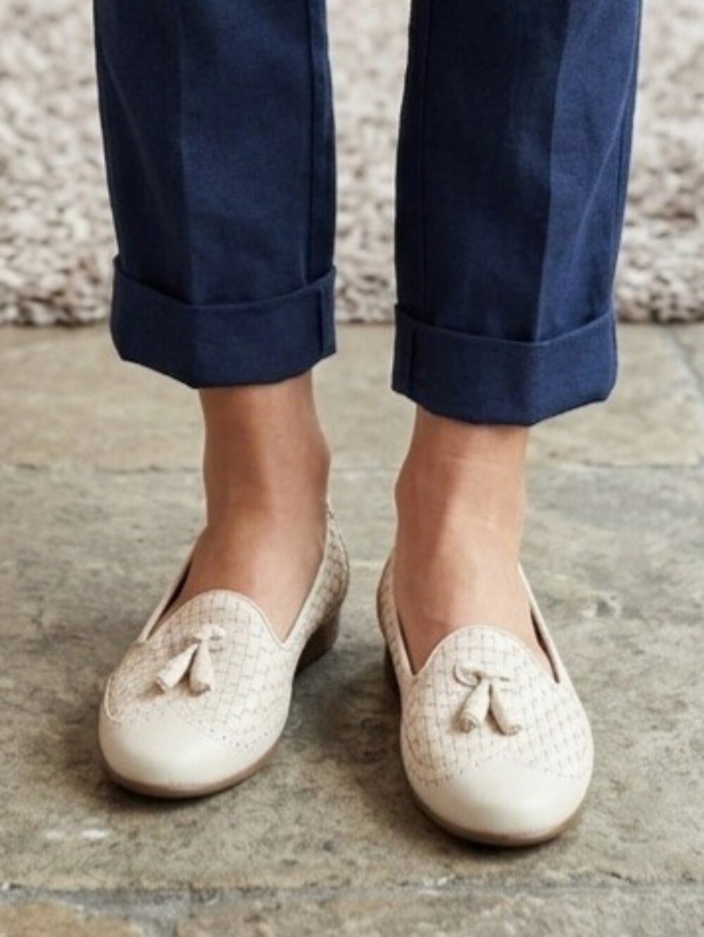 Trotters Liz Tassel Woven Leather Loafers Cream Size 7M